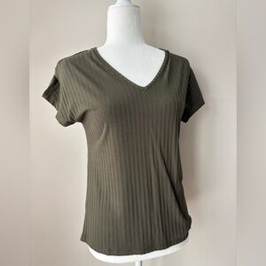 NEW Catherines Olive Green Short Sleeve V-Neck Top